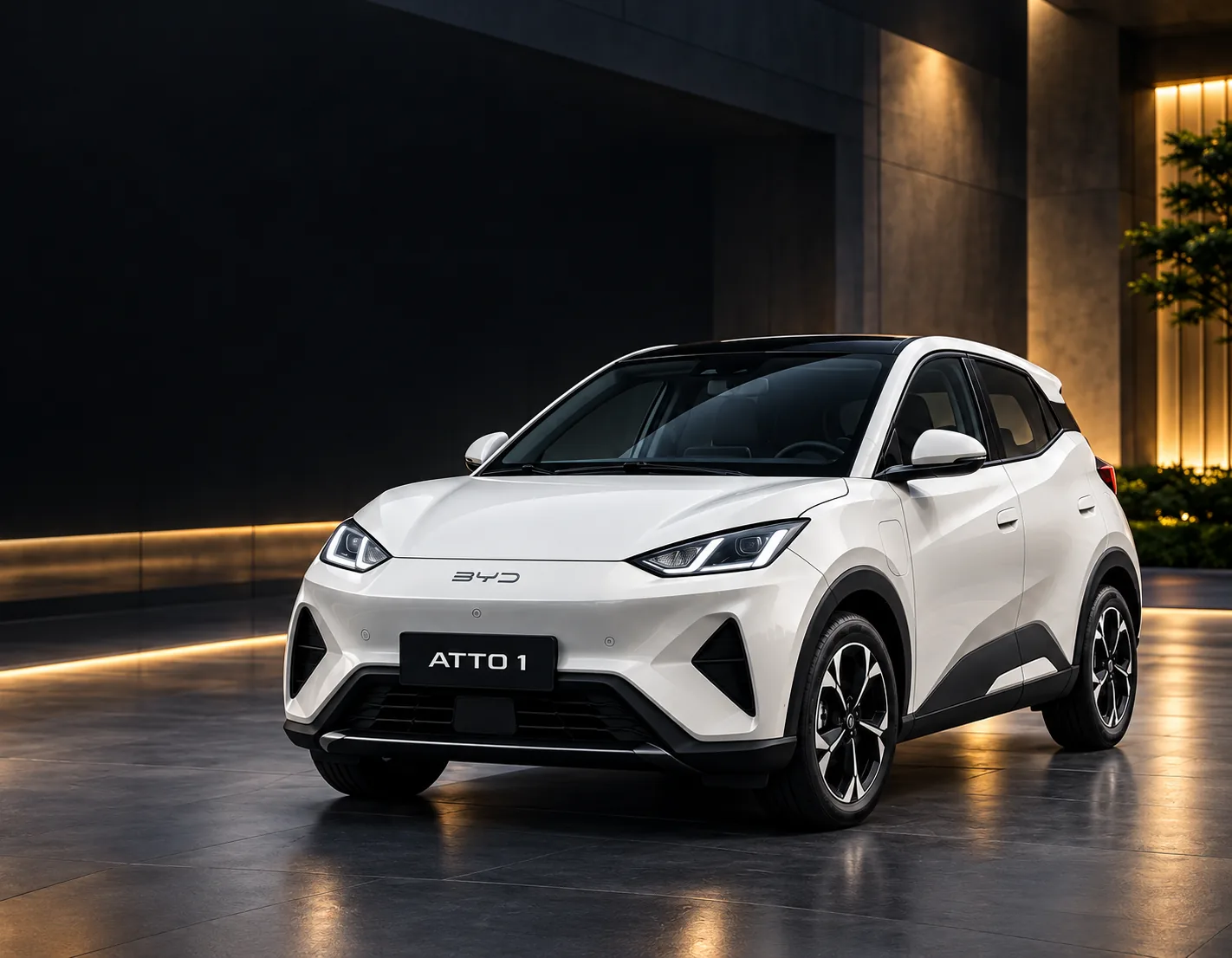 BYD ATTO 1 putih di showroom